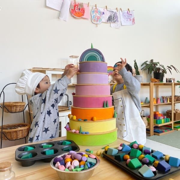 Grimm's Rainbow Play idea: a Grimm's cake