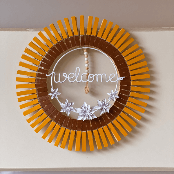 Activity 48: Wreath from Wooden Clothes Pegs