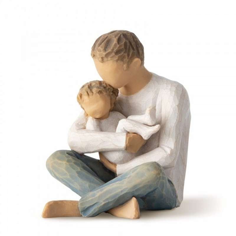 Billede af Willow Tree Little One Figur (far med lille barn) hos Mammashop.dk