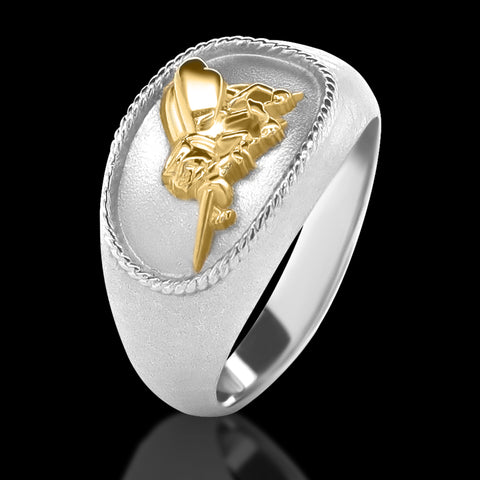 US Navy SeaBee Ring with gold bee