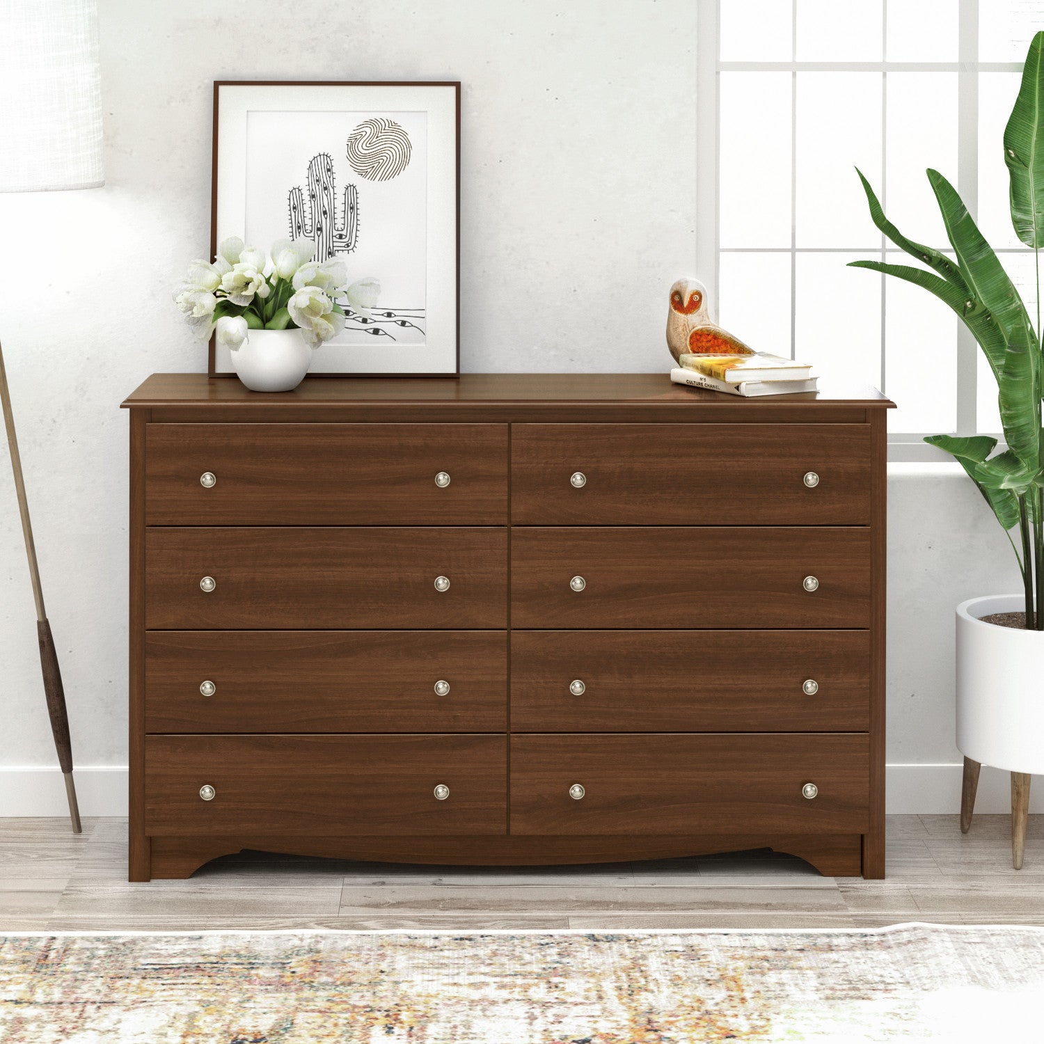 Cherry Monterey 8-Drawer Dresser - A Stylish Commode for Your Bedroom