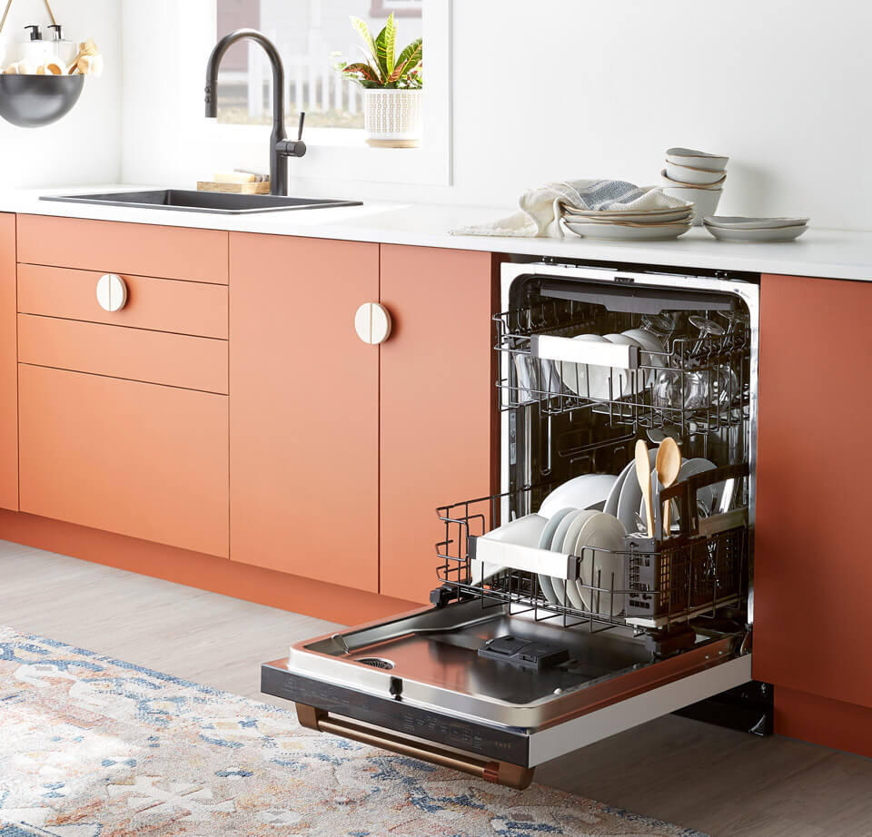Café Built-In Dishwasher with Hidden Controls