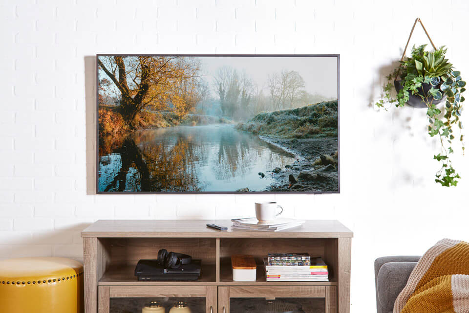 Samsung 55-inch TU7000 4K Crystal UHD Television