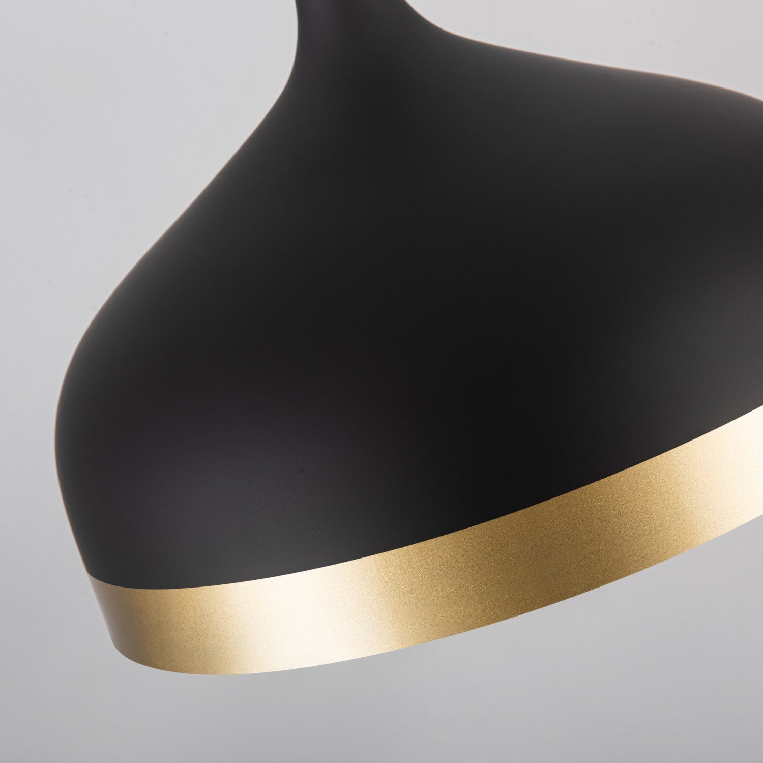 12-Inch Black and Gold Dash Collection Pendant Ceiling Light - A Stunning Luminaire