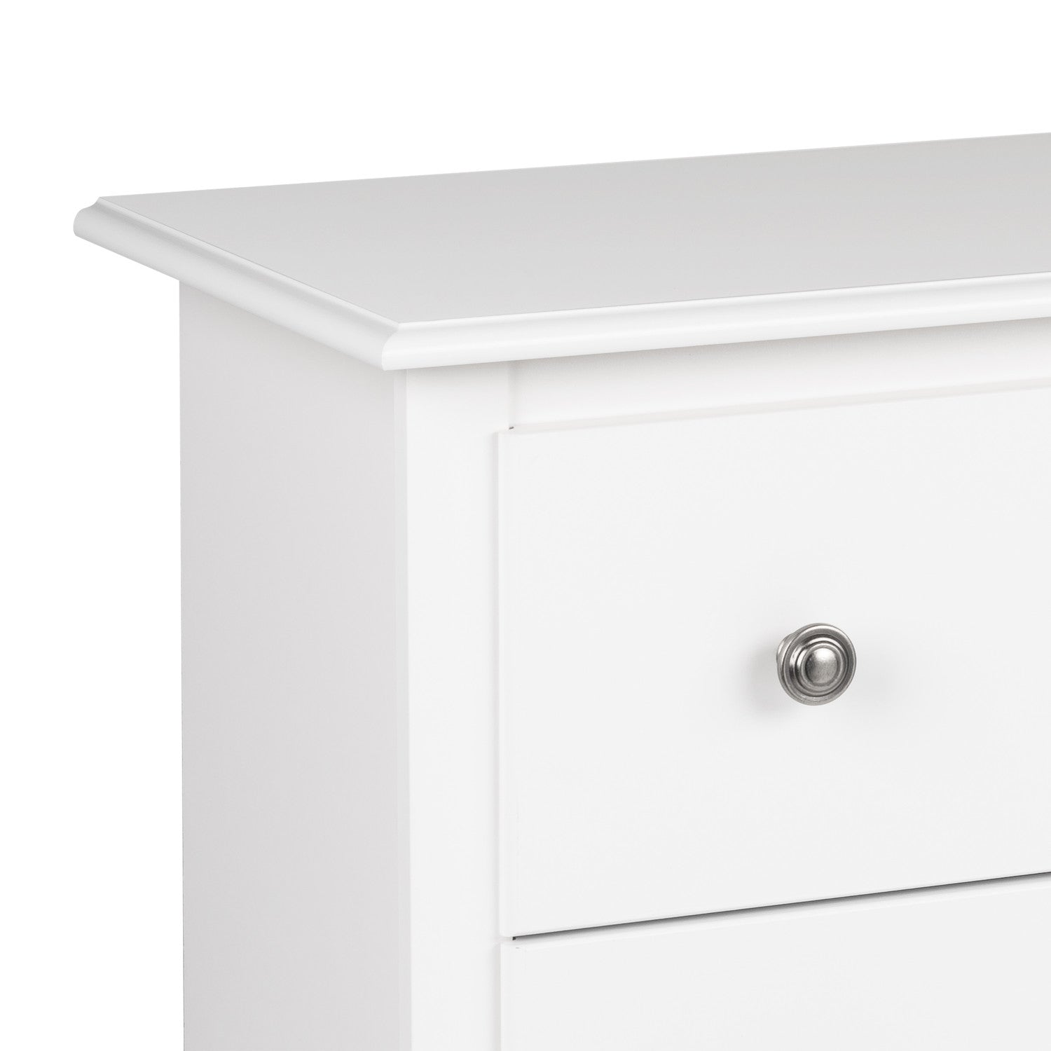 White Monterey 8-Drawer Dresser - A Stylish and Spacious Storage Solution