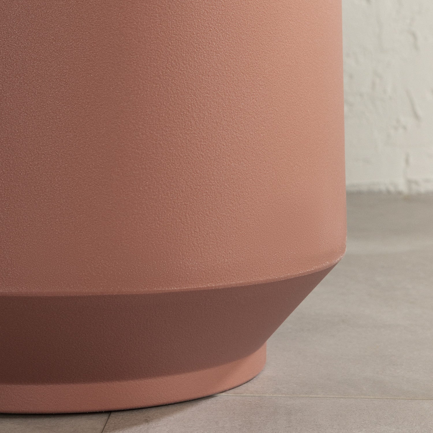 16" Dalya Planter - Burnt Orange Cache - pot in Terra Cotta