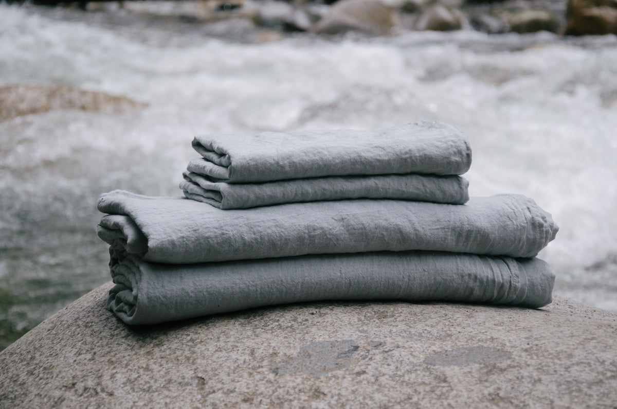 linen bedding sets by Sömn Vancouver online bedding store.