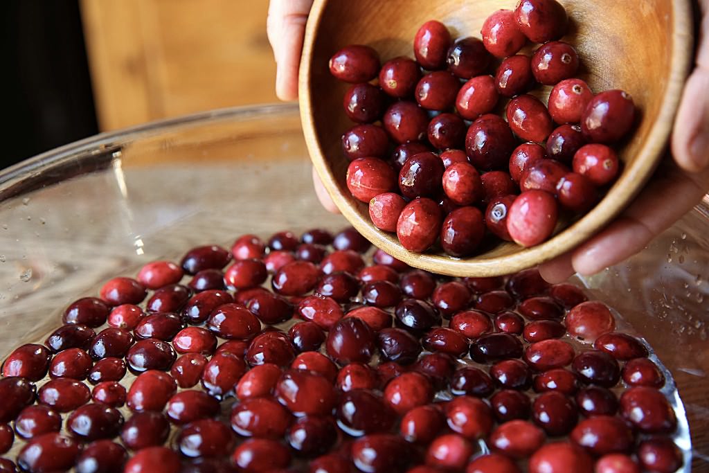 Washing cranberries to be made in the Fontana wood-fired oven 
