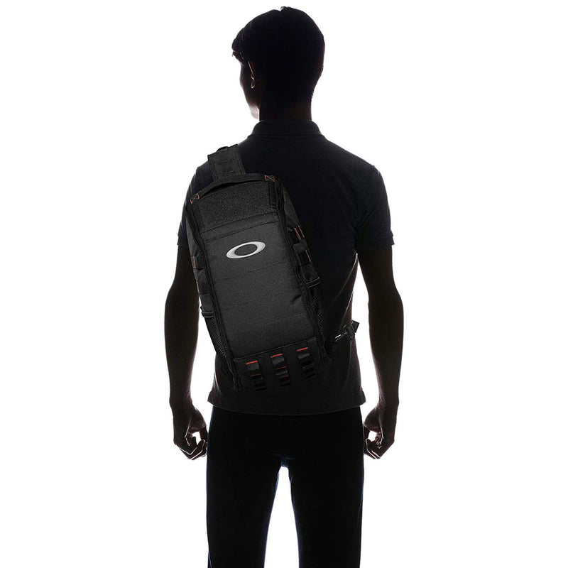 oakley sling pack