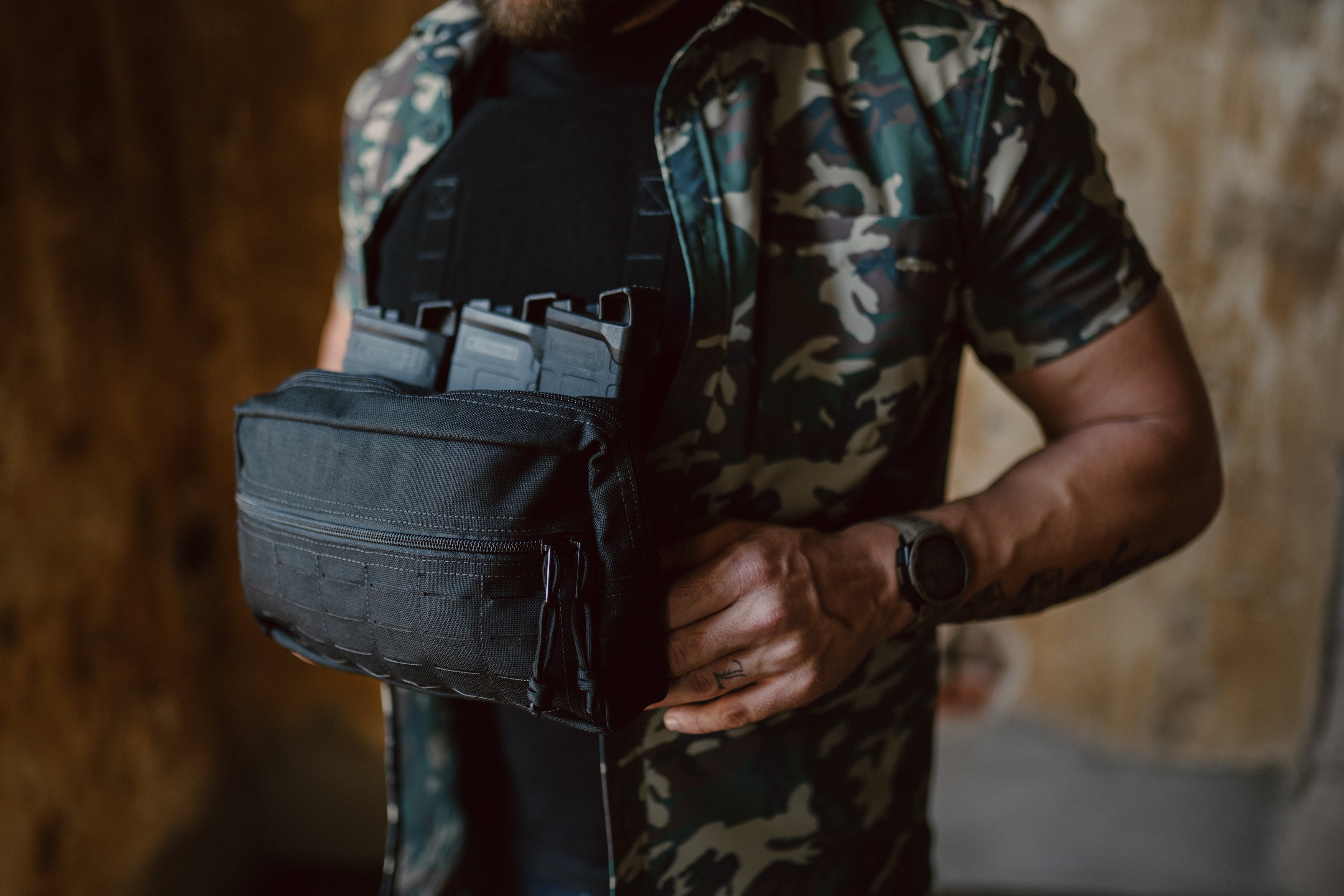 Image of Medical pouch used as a plate carrier accessory
