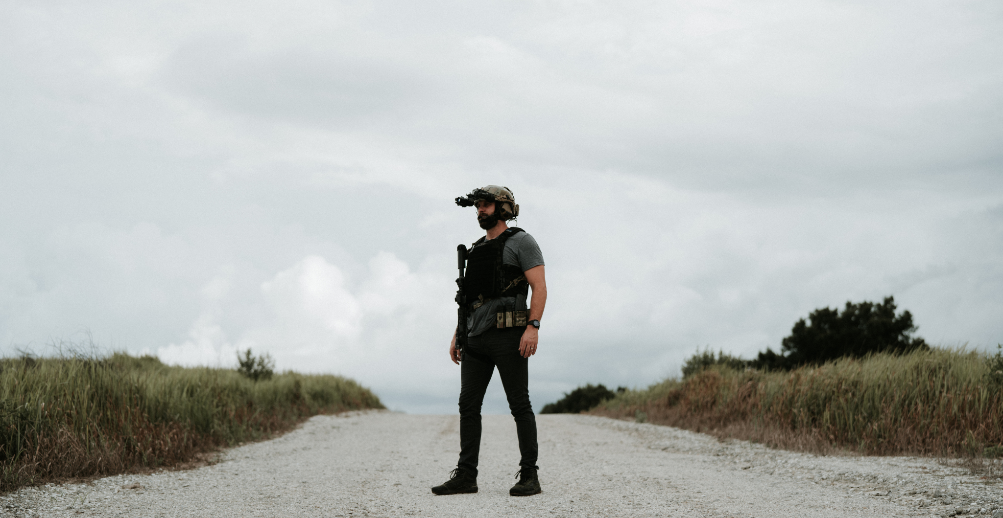 plate carrier setup with bulletproof helmet