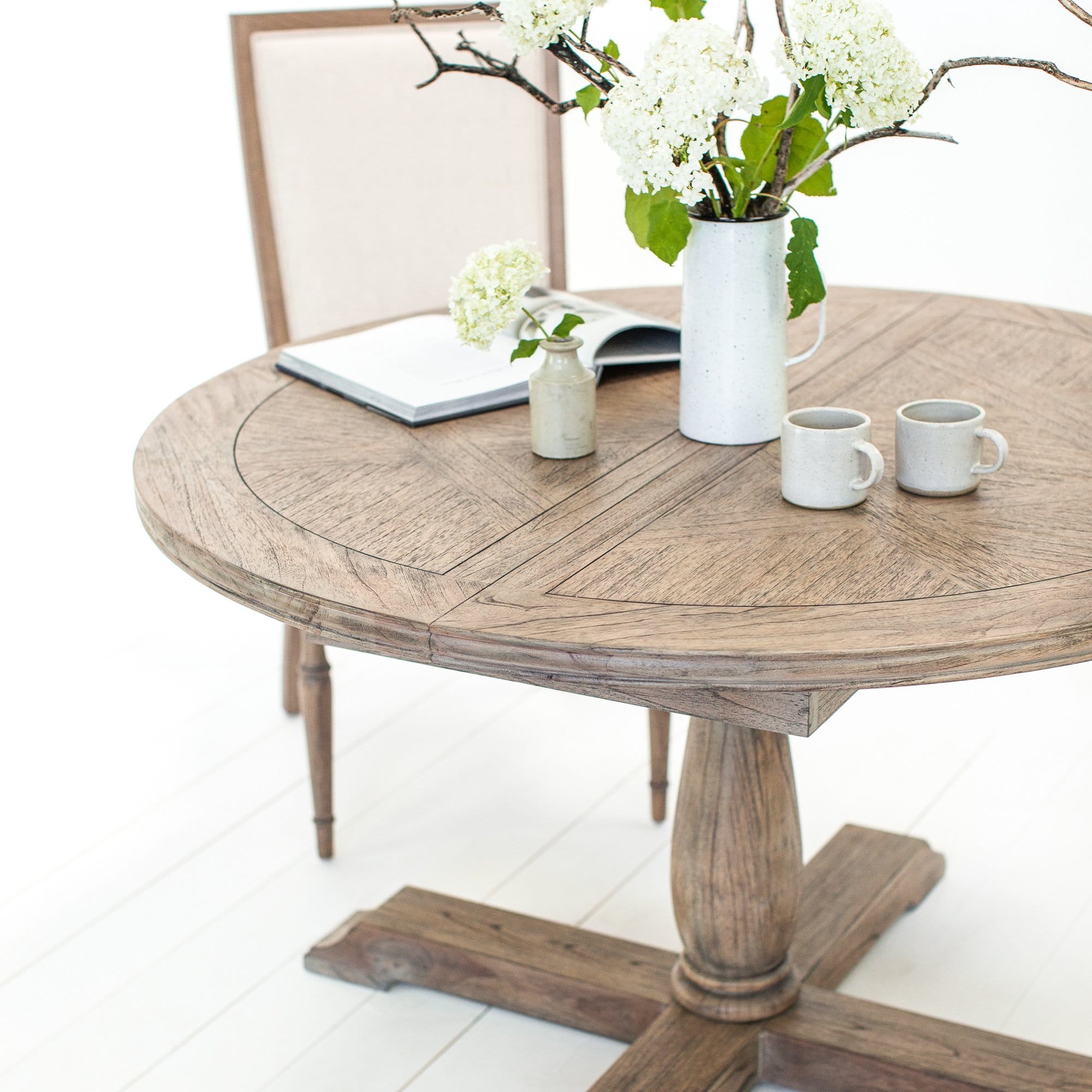 round extending dining table