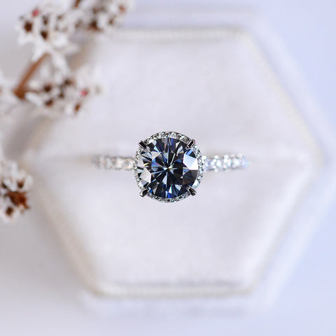 https://www.giliarto.com/collections/gray-grey-moissanite-rings/products/2-carat-round-dark-grey-gray-blue-giliarto-moissanite-halo-gold-engagement-ring-1