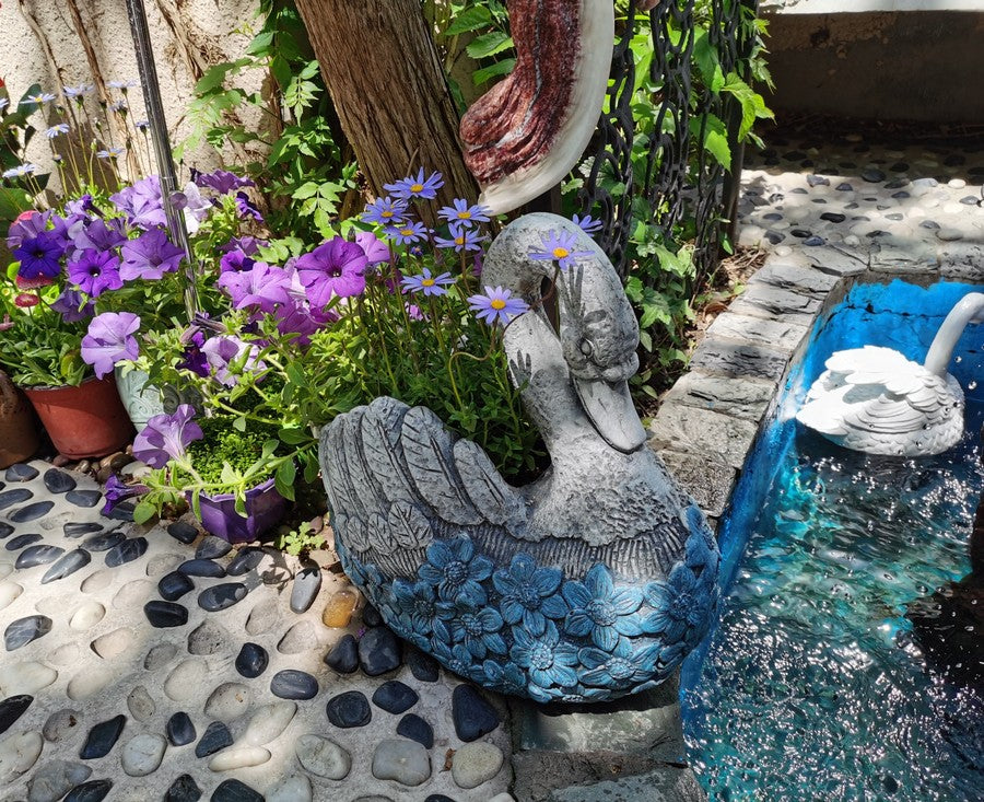 Large Swan Statue for Garden, Swan Flower Pot, Animal Statue for Garden Courtyard Ornament, Gardening Ideas