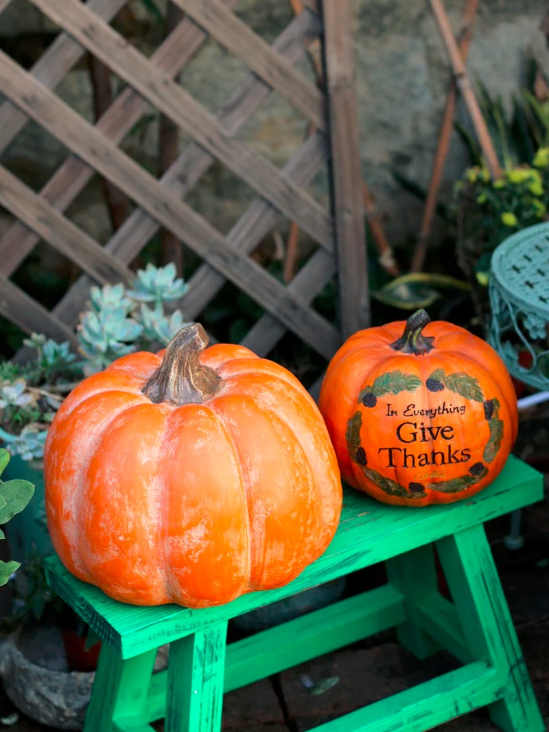 Large Thanksgiving Pumpkins for Garden Ornaments, Cute Resin Pumpkins for Garden Courtyard Ornament, Villa Outdoor Decor Gardening Ideas