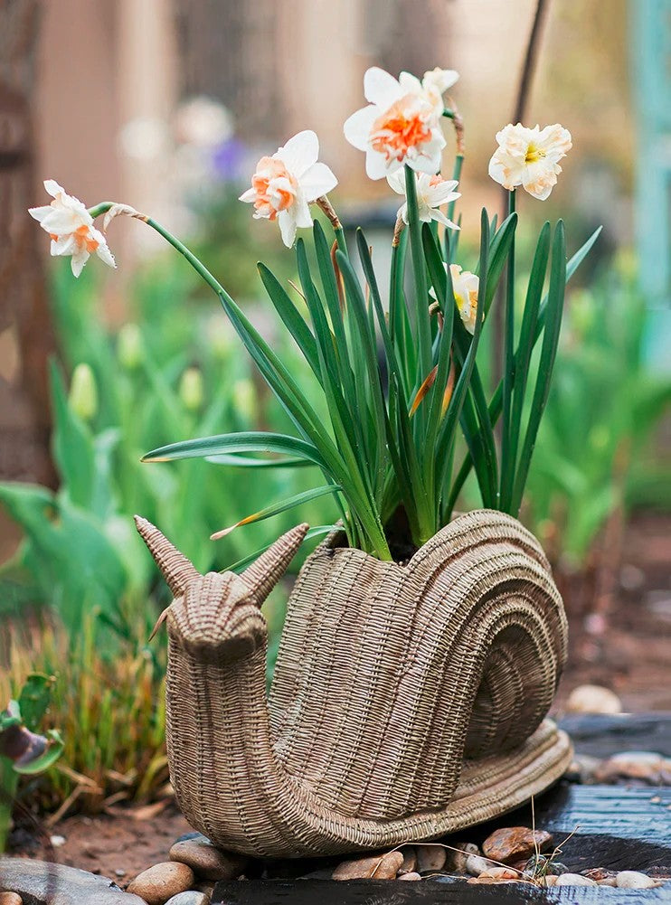 Cute Snail Statues, Garden Animal Statues, Snail Flowerpot for Garden Decoration, Unique Modern Garden Sculptures, Creative Villa Outdoor Gardening Ideas