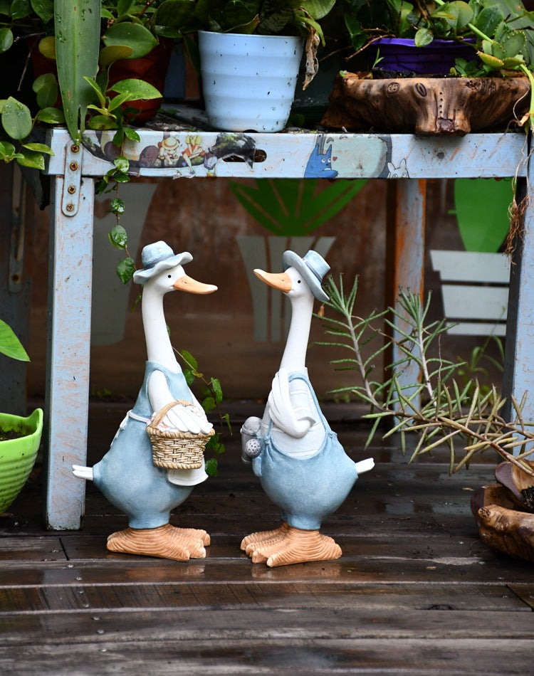 Duck Couple Statue for Garden. Animal Statue for Garden Courtyard Ornament. Villa Outdoor Decor Gardening Ideas