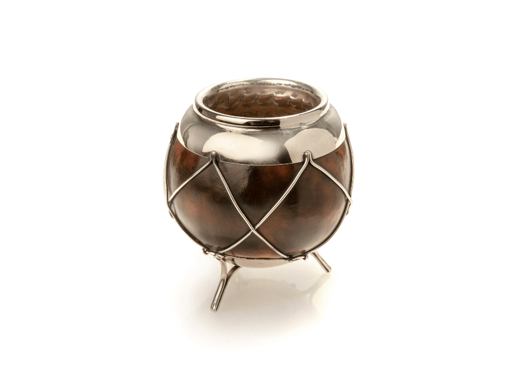 https://cdn.shopify.com/s/files/1/2664/9144/files/gaucholife-mate-yerba-mate-gourd-with-nickel-silver-29747808534626.png?v=1701873716&width=1024