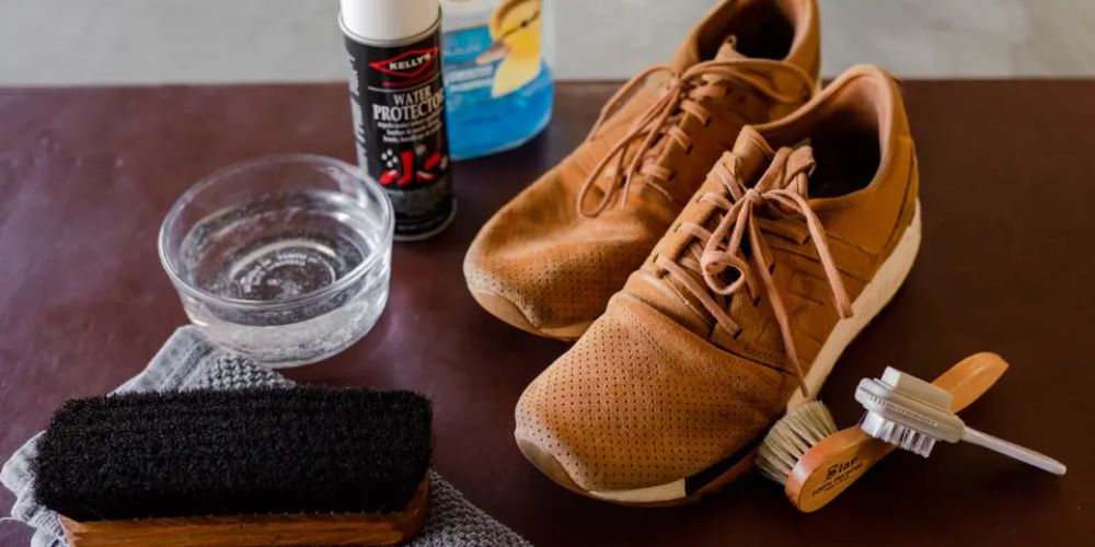Cleaning supplies for Suede Shoes