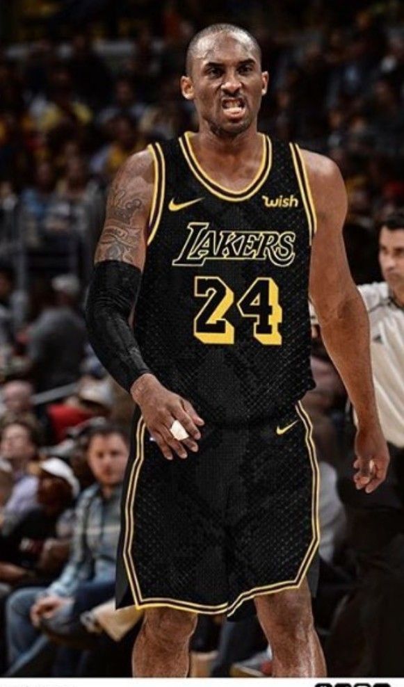 kobe bryant wearing black jersey