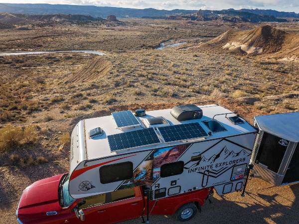 Solar panels on the RV in the desert