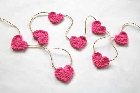 Dark pink Valentine's Day heart farmhouse garland