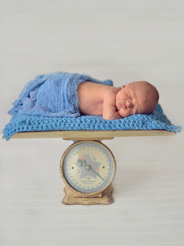 Cornflower blue newborn baby bump blanket