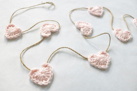 Pale pink Valentine's Day heart farmhouse garland