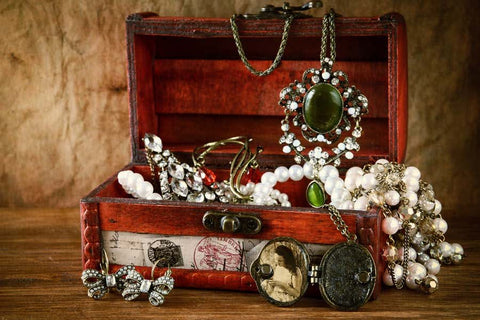 Antique Jewelry Identification Guide