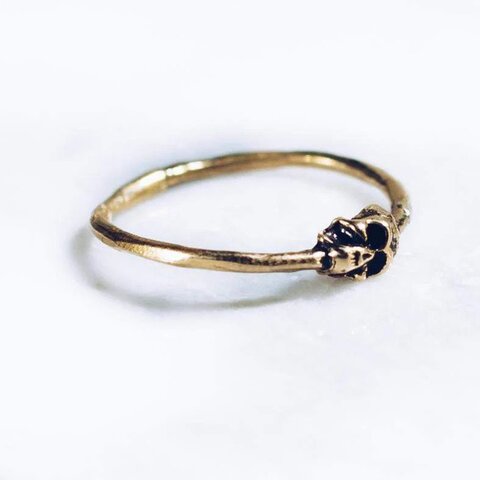 Consider the size of the hands when wearing a skull ring