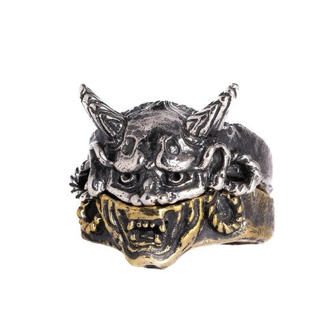 Skull ring with demon horns