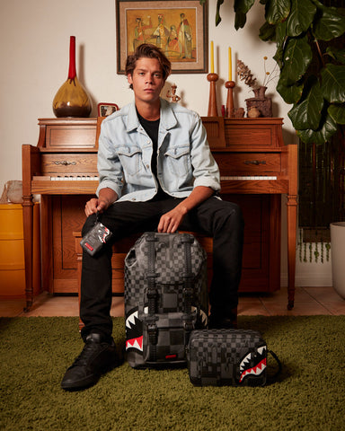 Sprayground Sharks In Paris (XTC) Duffle