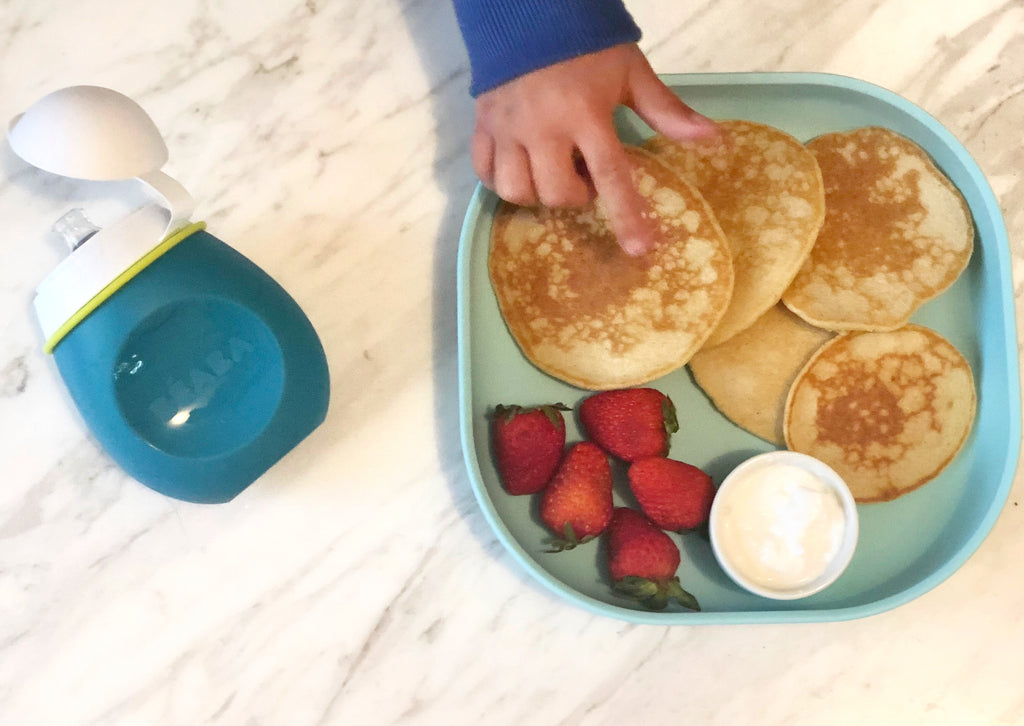 Apple and Cinnamon Pikelets with yoghurt and berries