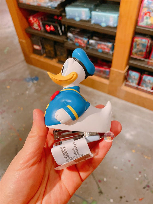 donald duck bath toy