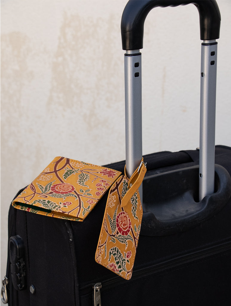 Embossed Leather Travel set - Passport cover & Luggage tag - The India Craft House 