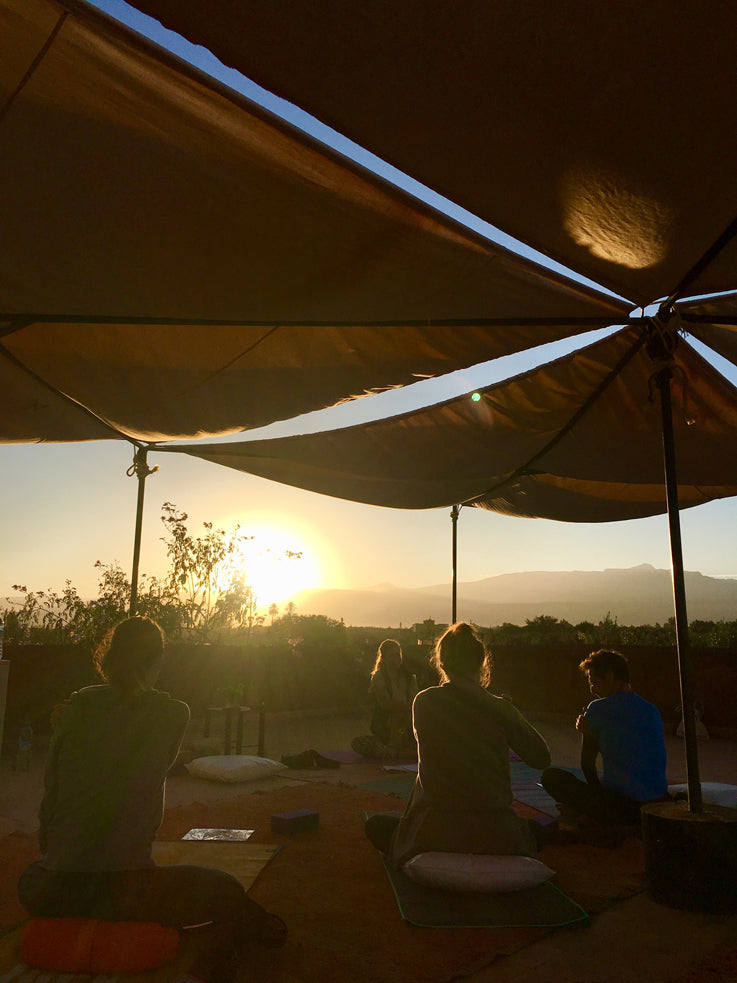Stephanie Aulestia Yoga, zenenergy, Marrakech, soleil au petit matin, Atlas, campagne, montagne