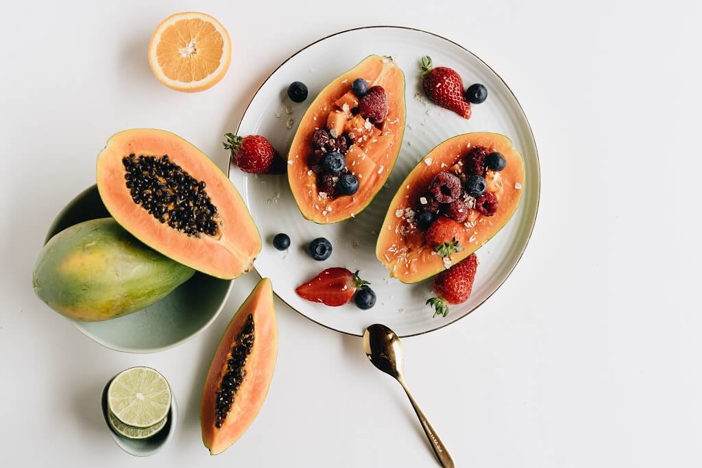 Papaya and citrus fruits to strengthen the gut-immune system connection
