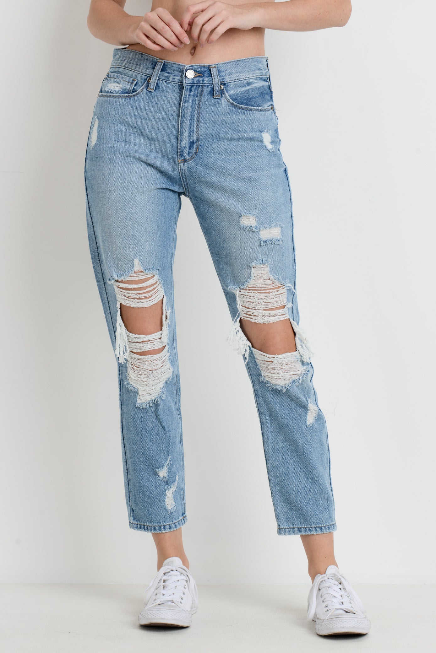 levi's distressed boyfriend jeans