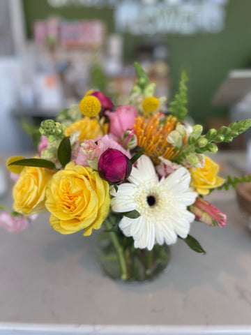 summer floral arrangements