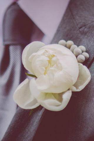 prom flowers: prom boutonnieres