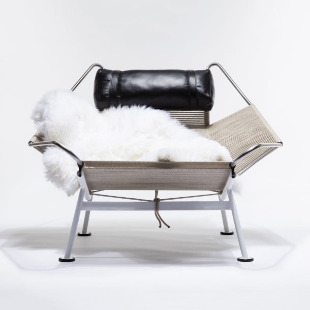 Hayla Chair with sheepskin, Black and white