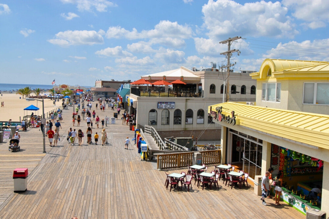 jenkinsons boardwalk beach and shops