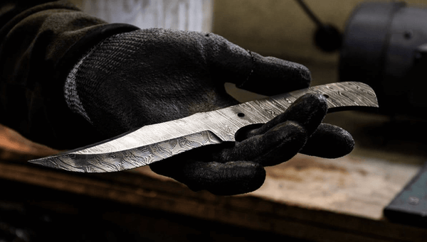 damascus steel blade knife