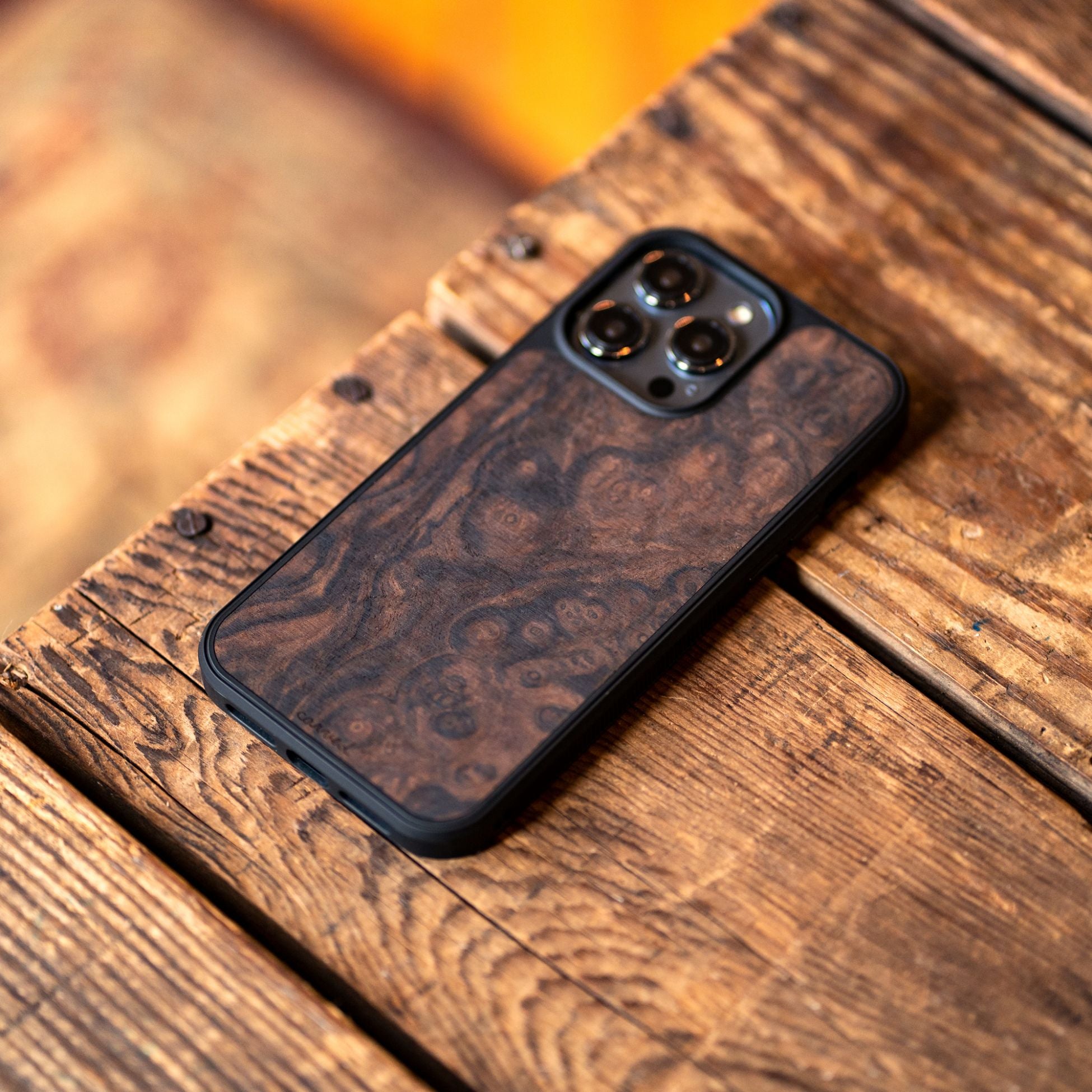 files/iPhone 14 Pro Max Walnut Burl setting 2_34ae087e c8c1 48ff b4f6 3181754c61d3