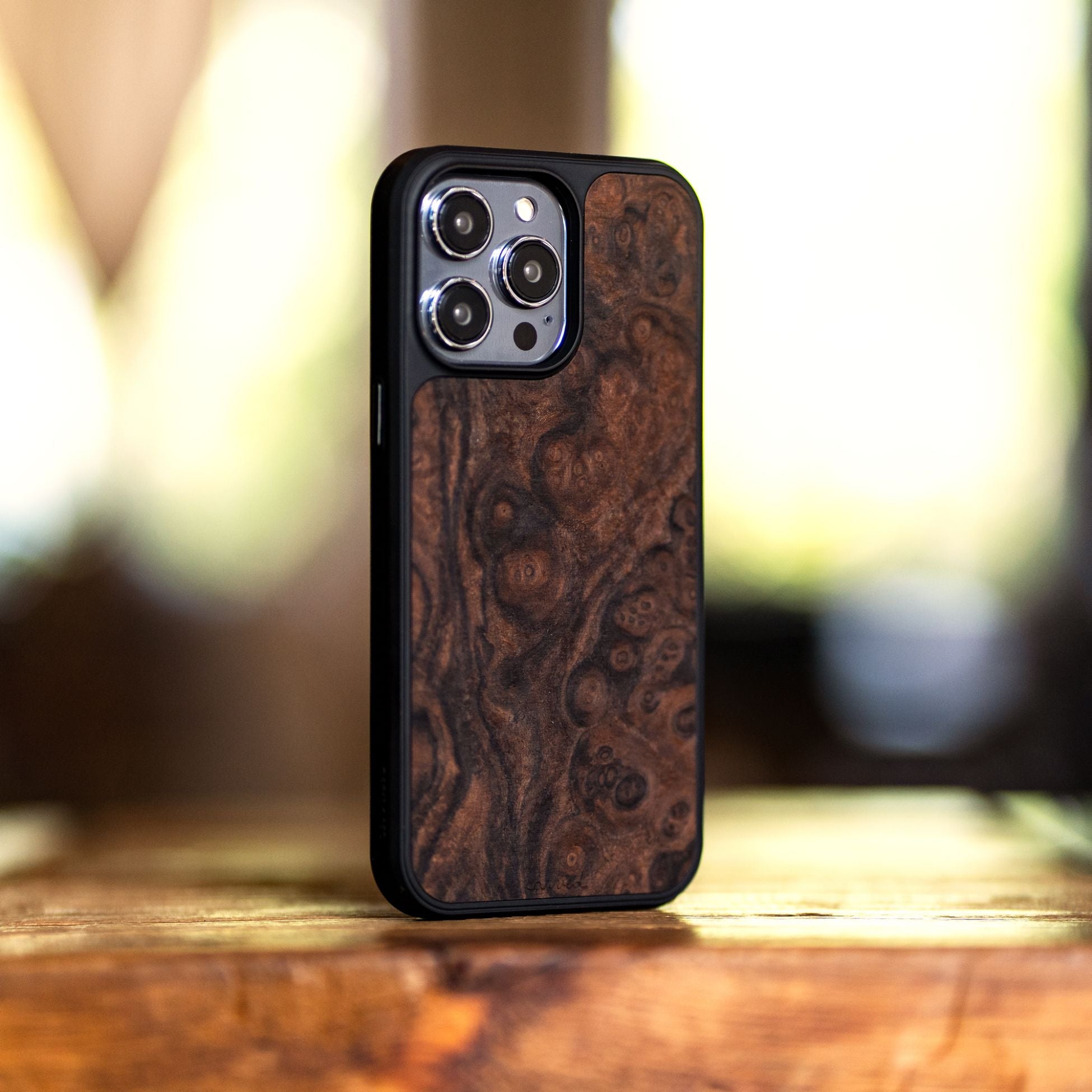 files/iPhone 14 Pro Max Walnut Burl setting 4_63e641fa 11e6 4b8c a68d d5f50f860f44