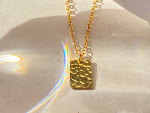 Textured Tag Pendant necklace in gold vermeil from RAW Copenhagen