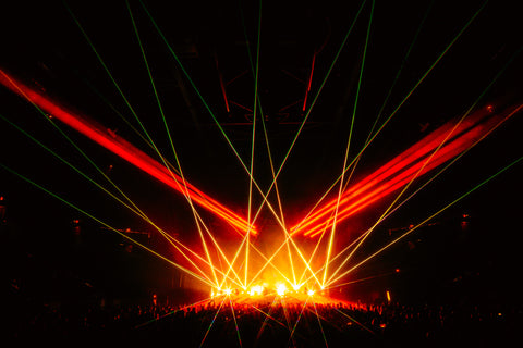 Gojira performs live with laser show