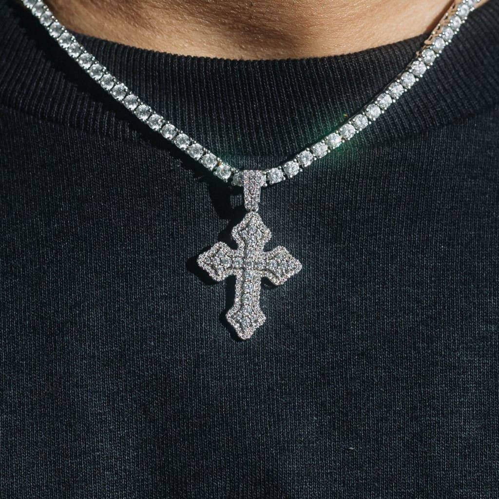 Clustered Cross Pendant White Gold - 6 ICE