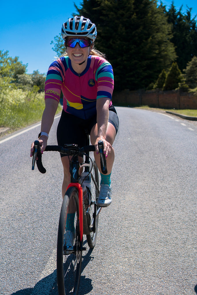 Ultra distance cycling laura scott talks endurance riding, she wears the be bold sweet spot jersey and forever black bib shorts