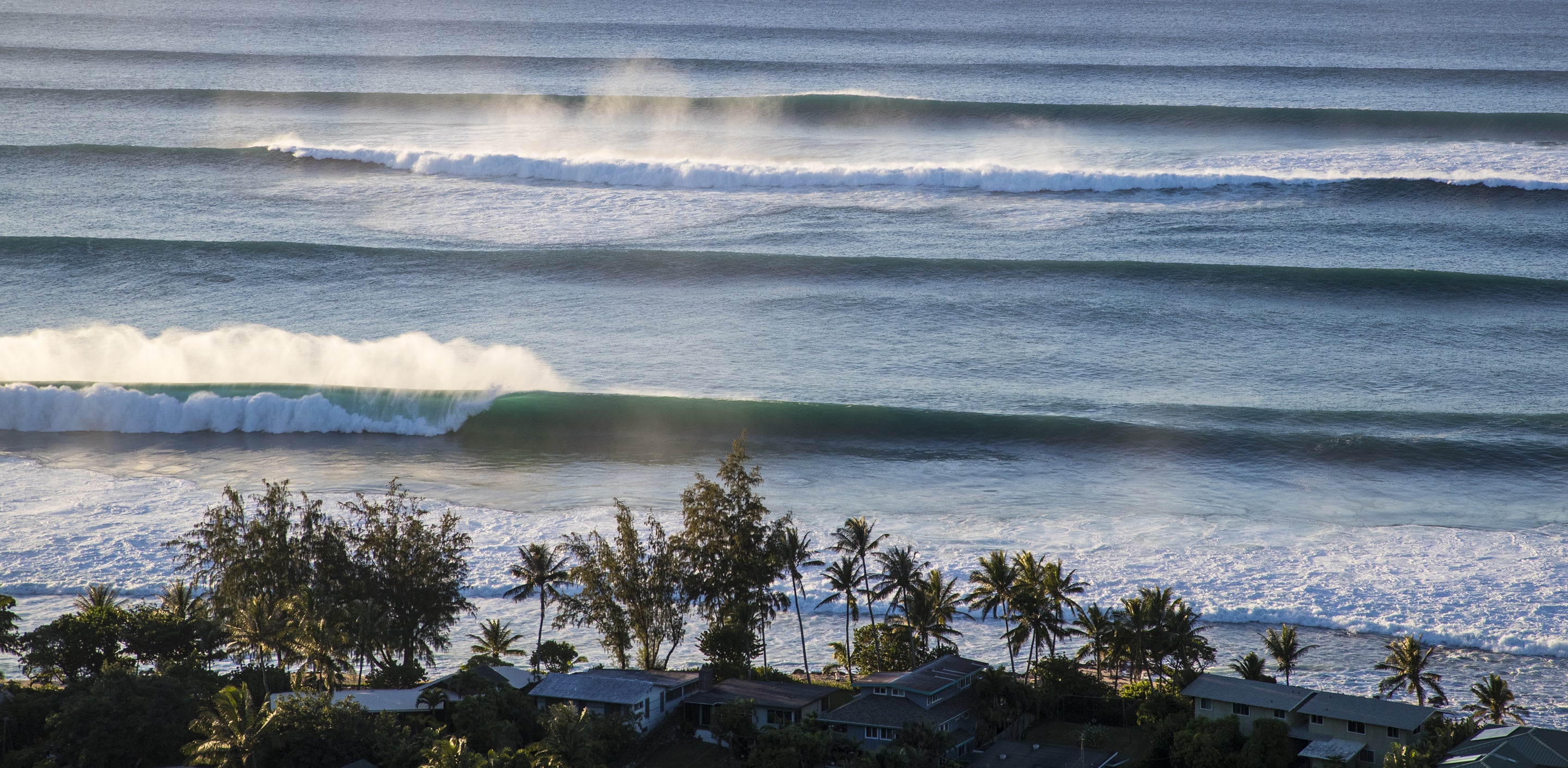 Swells on the horizon at Pipeline